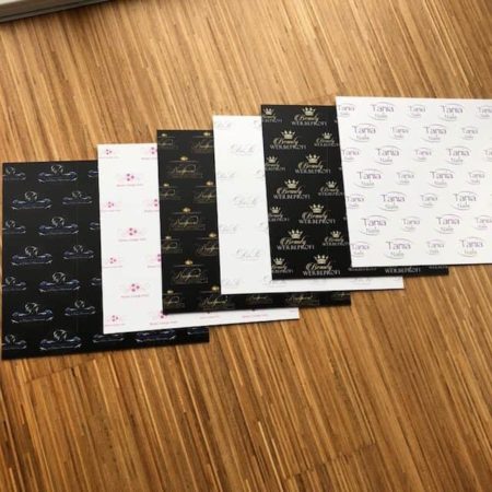 Plaque photo avec logo - idéale pour vos photos d'ongles ou de produits / libre choix des couleurs avec VOTRE LOGO