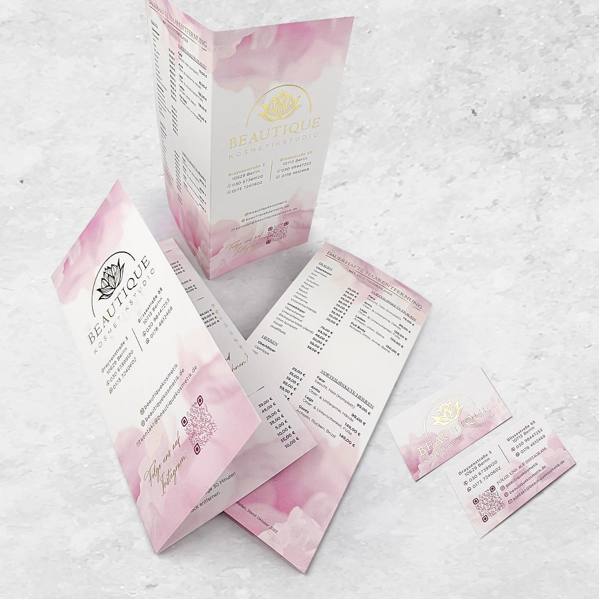 Dépliant / flyer exclusif de 4 pages avec de l'or ou de l'argent liquide – Image 10