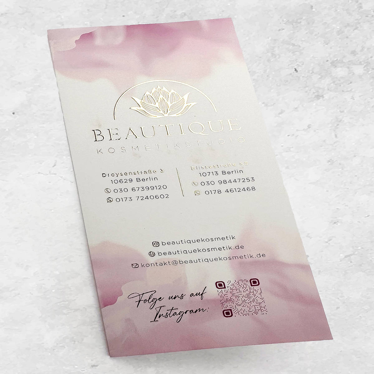 Dépliant / flyer exclusif de 4 pages avec de l'or ou de l'argent liquide – Image 14