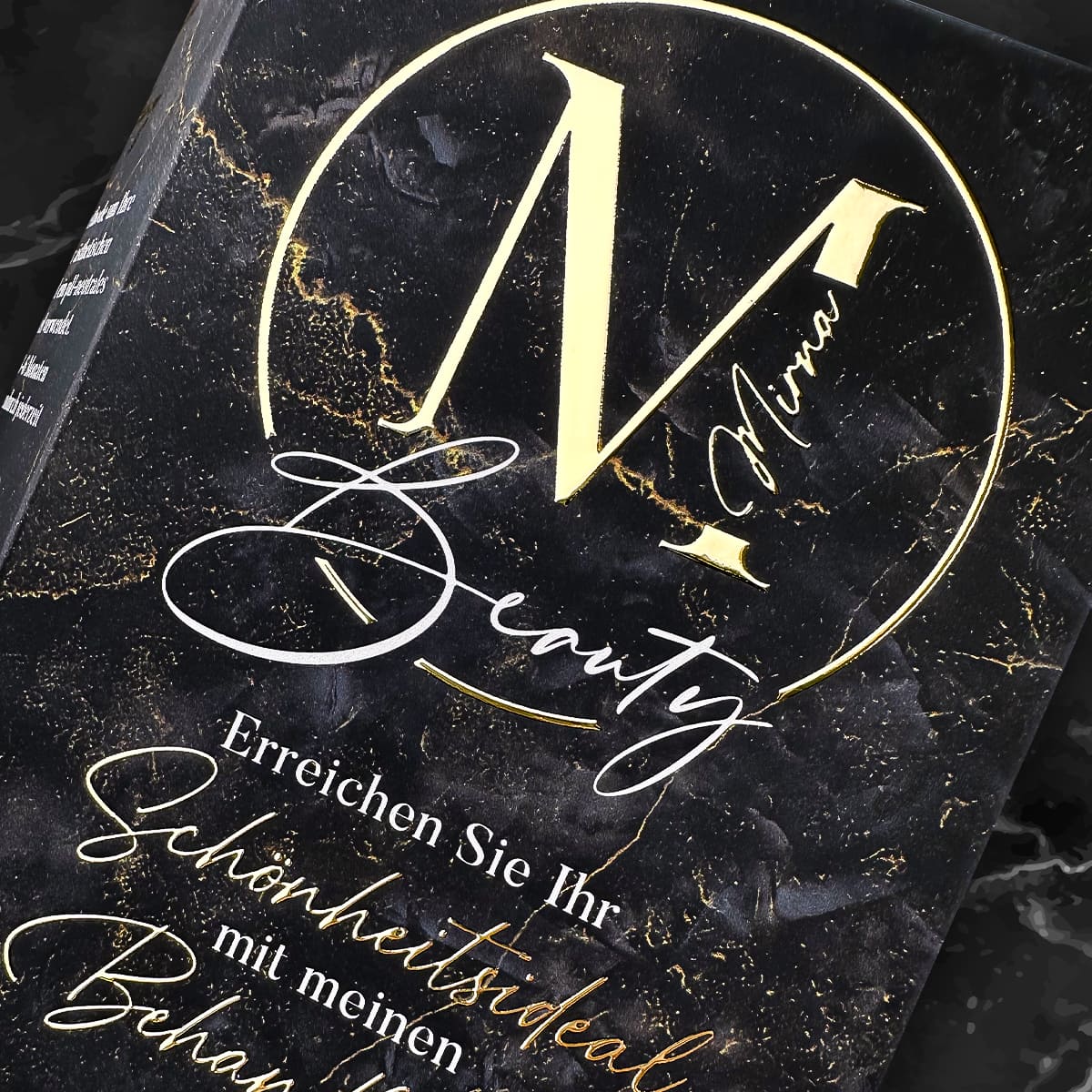 Dépliant / flyer exclusif de 4 pages avec de l'or ou de l'argent liquide – Image 17